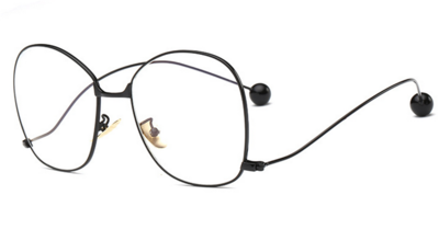 Актуални дамски слънчеви очила с нестандартна форма на рамките