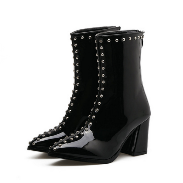 Ежедневни лачени дамски боти с метални нитове