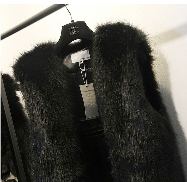 Стилен и дълъг дамски елек с косъм имитация на лисица в няколко цвята