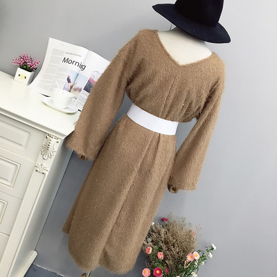 Дамска рокля с V-образно деколте и дълъг ръкав-подходяща за всеки повод