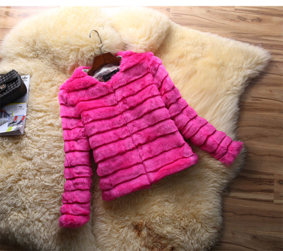 Стилно палто за дамите с имитиращ заешки косъм в няколко цвята