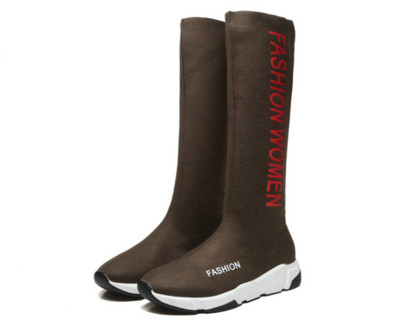 Много удобни ежедневни дамски кецове с равна подметка