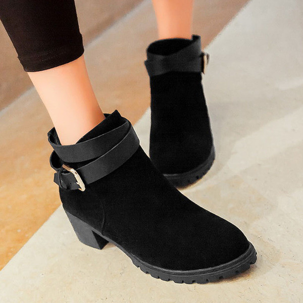 Елегантни дамски боти с каишки и дебел ток, в три цвята