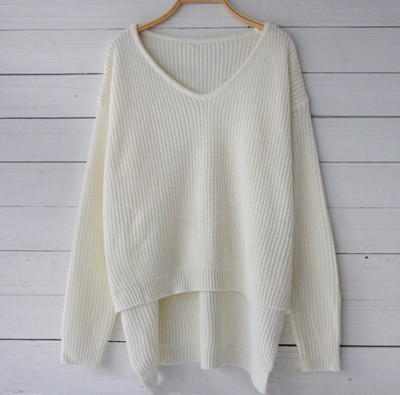 Актуален дамски пуловер с V-образно деколте , 3 цвята