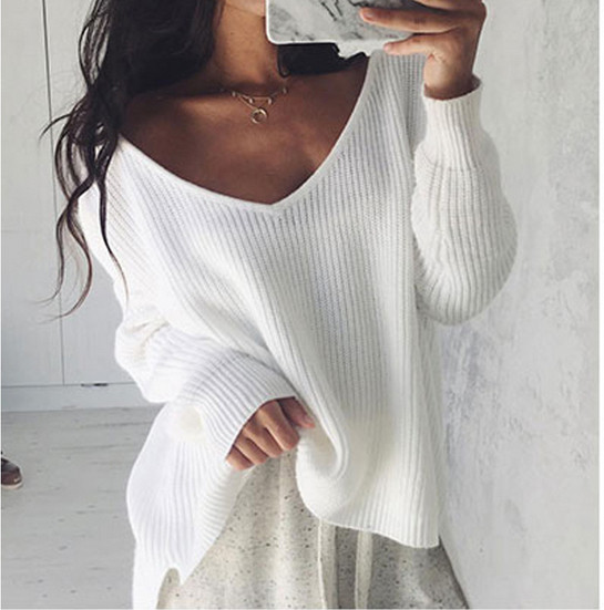 Актуален дамски пуловер с V-образно деколте , 3 цвята