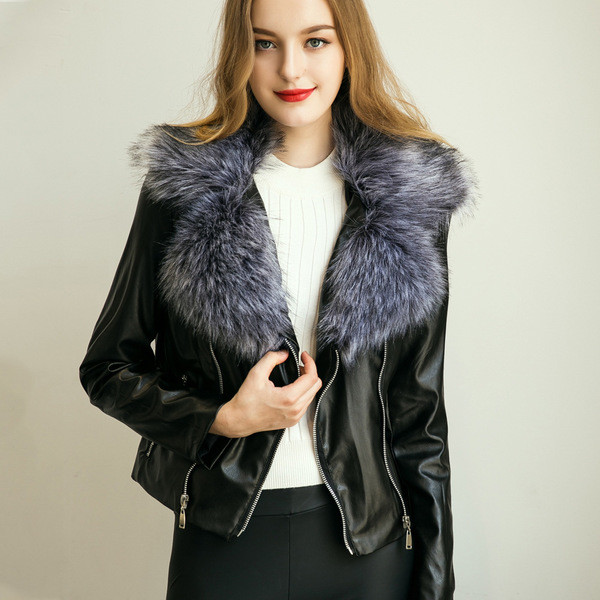 Елегантно дамско яке с пух в два модел от изкуствен пух