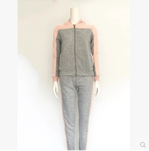 Дамски спортен анцуг в два цвята, подходящ за ежедневие