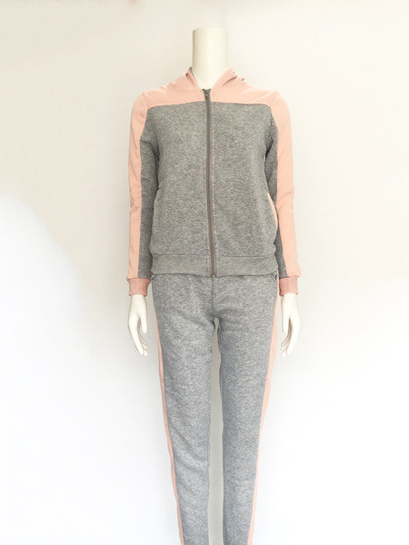 Дамски спортен анцуг в два цвята, подходящ за ежедневие