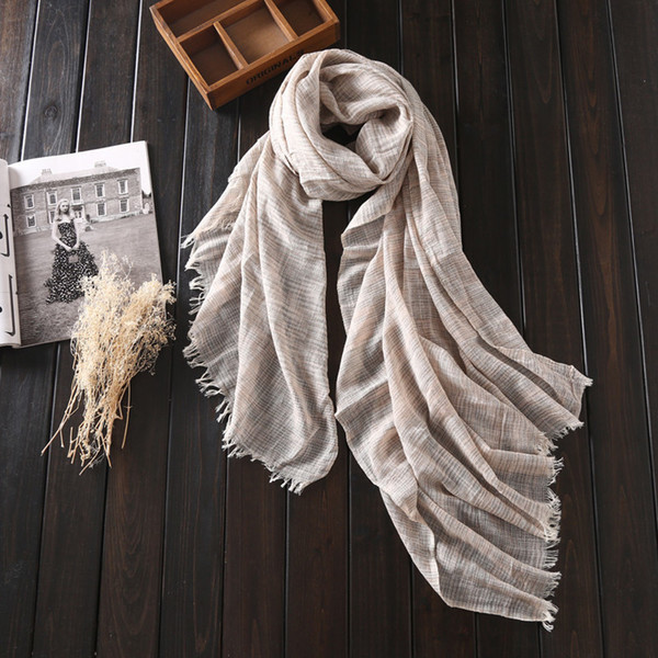 Ефирен дамски шал в свежи цветове