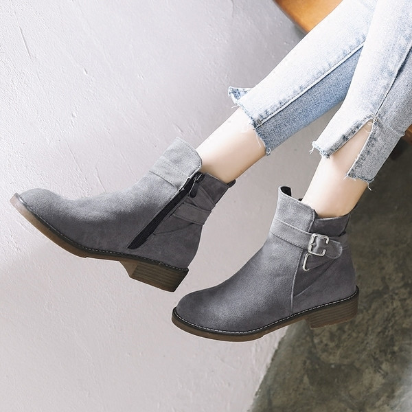 Ретро дамски боти с каишки в черен, бежов и сив цвят