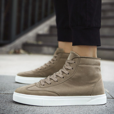 Спортно-елегантни мъжки кецове в няколко цвята с равна подметка