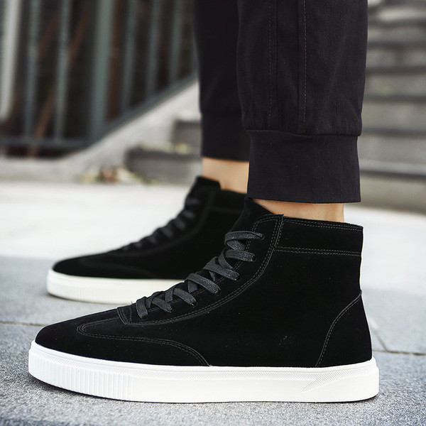 Спортно-елегантни мъжки кецове в няколко цвята с равна подметка