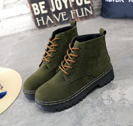 Дамски боти с топла подплата и груба,неплъзгаща се подметка в ретро стил