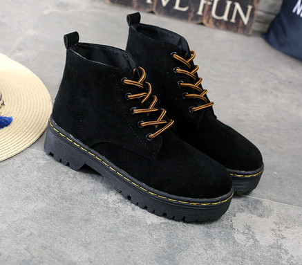 Дамски боти с топла подплата и груба,неплъзгаща се подметка в ретро стил