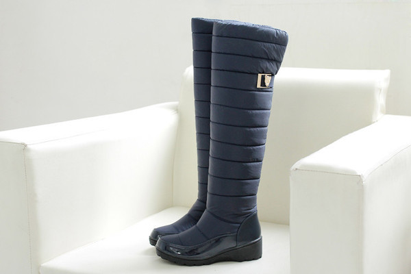 Топли дамски високи ботуши с много удобна подметка