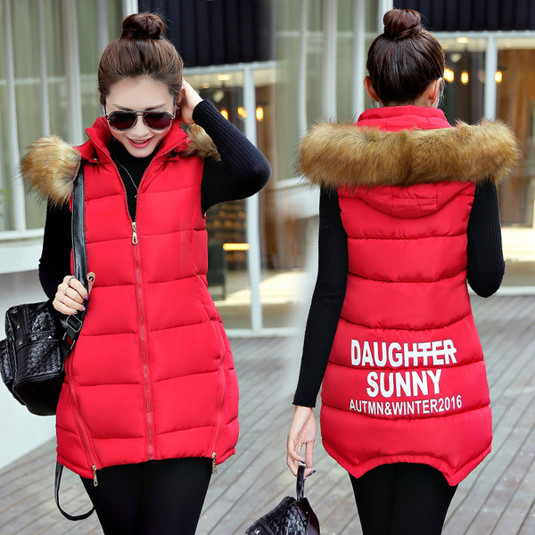 Спортно-елегантен дълъг дамски елек с качулка с пух, в няколко цвята