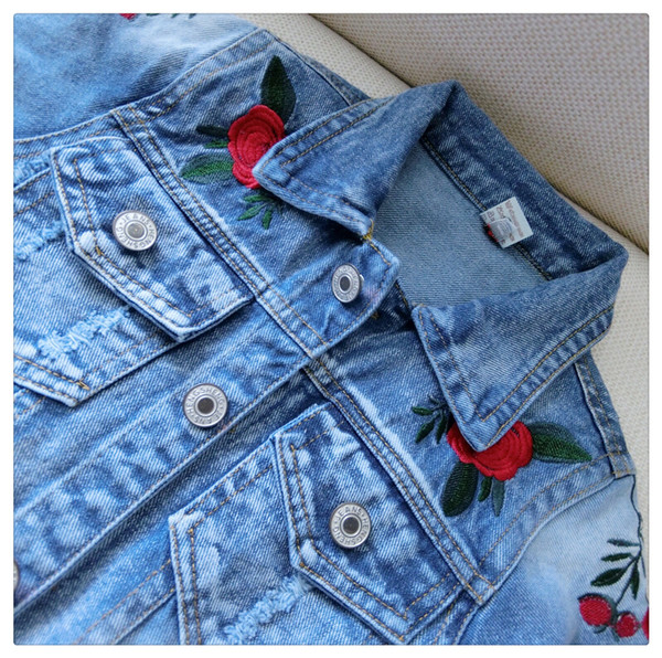 Есенно дънково яке за момчета с флорална бродерия