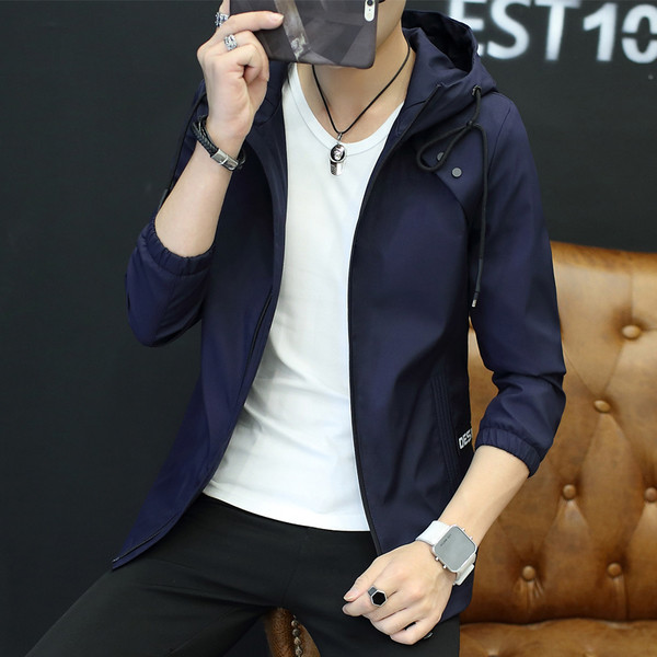 Тънко пролетно-есенно мъжко яке с качулка