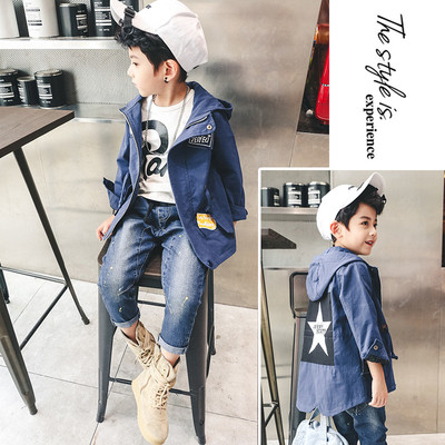 Παιδικό μπουφάν για αγόρια με εφαρμογές και σε τρία χρώματα