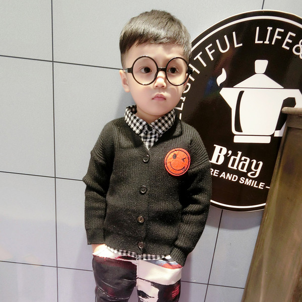 Κομψή απλή μάλλινη παιδική ζακέτα σε διάφορα χρώματα