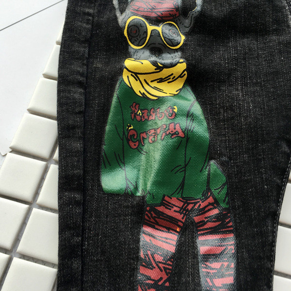 Πανέμορφα παιδικά τζιν για αγόρια με εφαρμογές σε μαύρο χρώμα