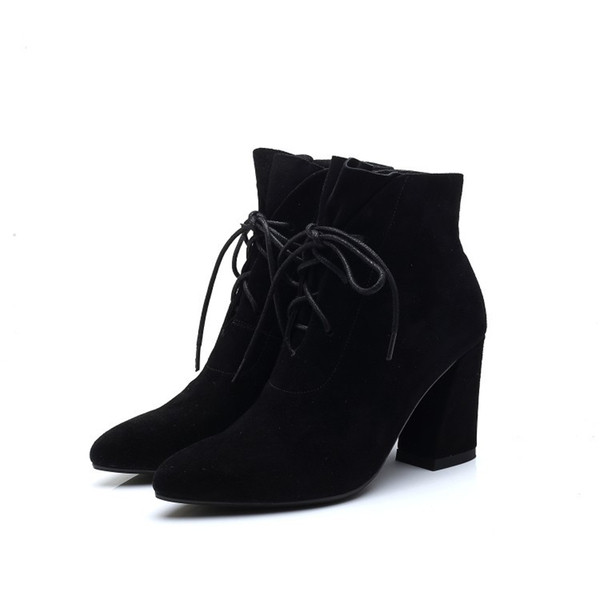 Πολύ άνετες γυναικείες μπότες  αδιάβροχες με  ψηλά τακούνια σε δύο χρώματα