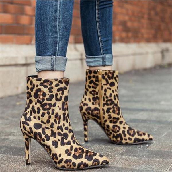 Βελούδινα γυναικεία παπούτσια με ψηλό  τακούνι σε διάφορα χρώματα