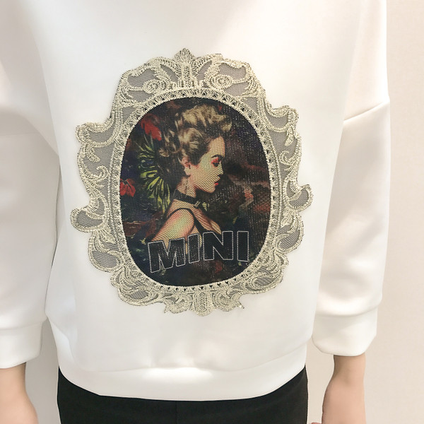 Μπλούζα με κολάρο σε σχήμα O, εκτύπωση και μακρύ μανίκι