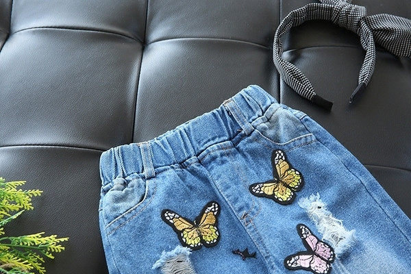 Casual παιδικά τζιν για κορίτσια με ελαστική μέση και κεντήματα