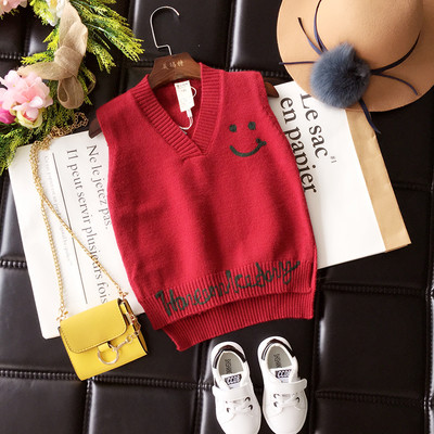 Παιδικό πλεκτό γιλέκο για αγόρια σε τρία χρώματα με επιγραφή και ντεκολτέ σε σχήμα V