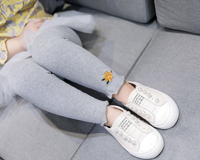 Ежедневен детски клин за момичета в много цветове с бродерия