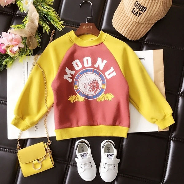 Παιδική μπλούζα με διακοσμητικές εφαρμογές