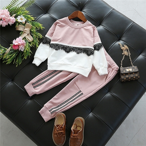 Αθλητικό-κομψό παιδικό σετ για κορίτσια - μπλούζα με  δαντέλα + παντελόνι, σε δύο χρώματα