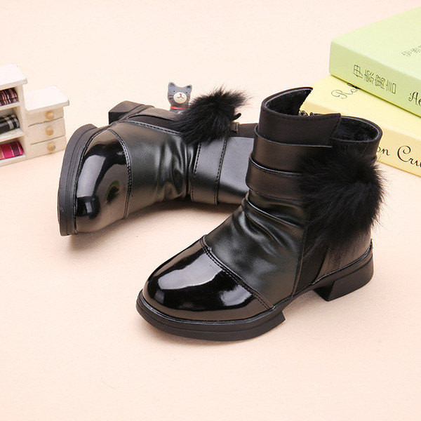 Όμορφα παιδικά μποτάκια για κορίτσια με γουνάκι σε τρία χρώματα