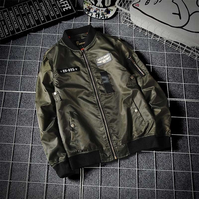 Ανδρικό μπουφάν για το φθινοπώρο σε τρία χρώματα με εφαρμογή