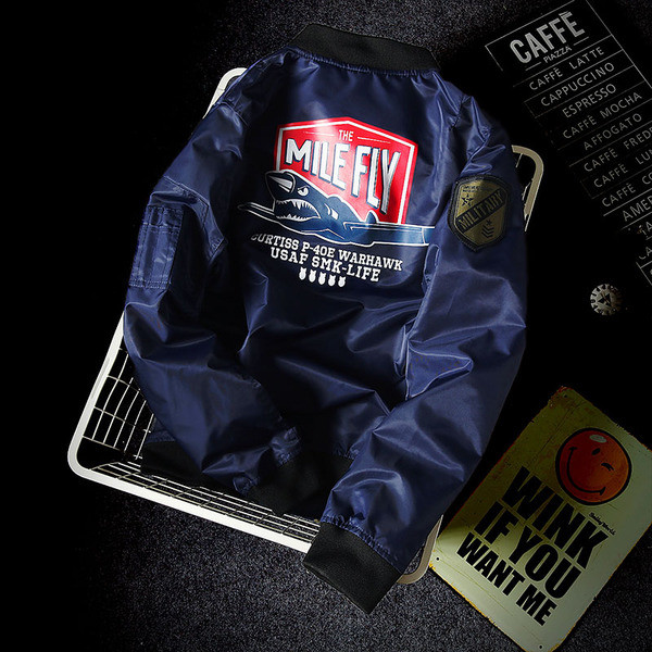 Ανδρικό μπουφάν για το φθινοπώρο σε τρία χρώματα με εφαρμογή