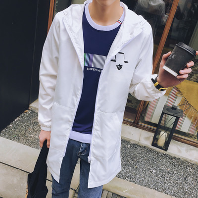 Σπορ-κομψό μακρύ ανδρικό παλτό με κουκούλα  κατάλληλο για φθινόπωρο