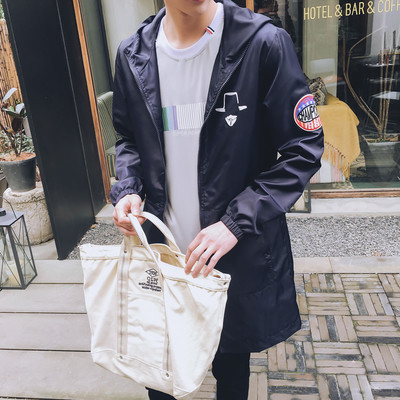 Σπορ-κομψό μακρύ ανδρικό παλτό με κουκούλα  κατάλληλο για φθινόπωρο