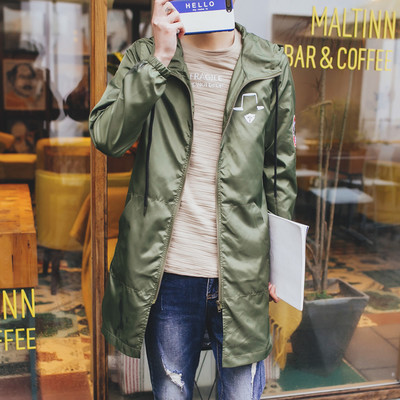 Σπορ-κομψό μακρύ ανδρικό παλτό με κουκούλα  κατάλληλο για φθινόπωρο