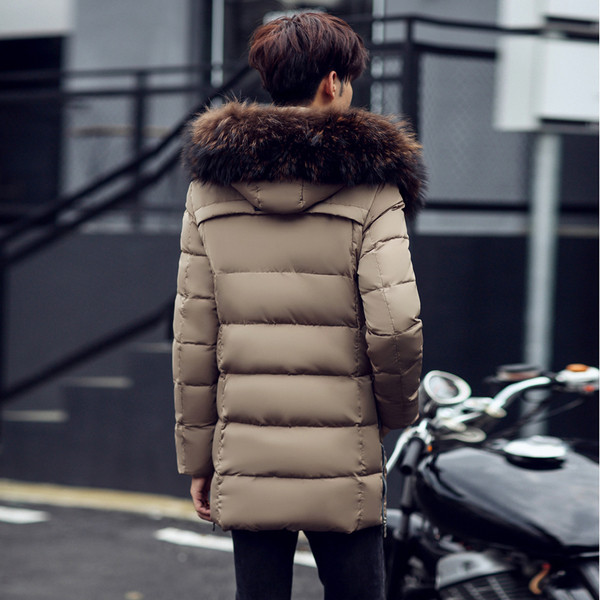Елегантно мъжко дълго яке с качулка и пух, подходящо за зимата