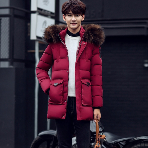 Елегантно мъжко дълго яке с качулка и пух, подходящо за зимата