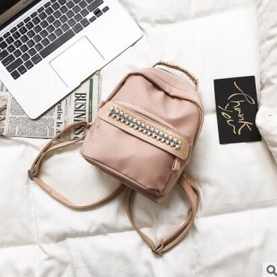 Πολύ κομψά  καθημερινά γυναικεία σακίδια  με γυαλιστερά βότσαλα για διακόσμηση