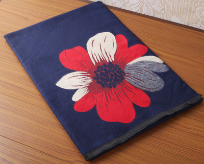 Γυναικείο κομψό κασκόλ σε floral μοτίβα