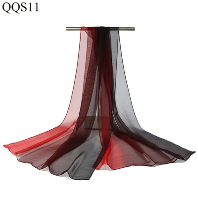 Κομψό και όμορφό γυναικείο κασκόλ, ποικιλία χρωμάτων