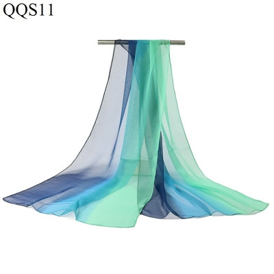 Κομψό και όμορφό γυναικείο κασκόλ, ποικιλία χρωμάτων