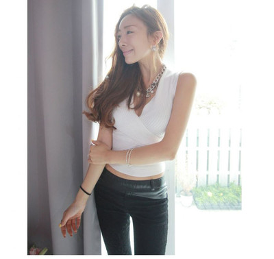 Γυναικείο βαμβακερό αμάνικο με ντεκολτέ σε σχήμα V