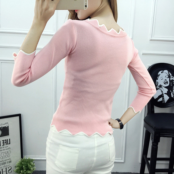 Тънък есенен пуловер със зигзаг ефект