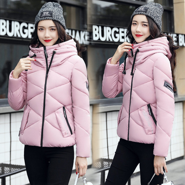 Αθλητικό χειμωνιάτικο γυναικείο μπουφάν με κουκούλα σε διάφορα χρώματα