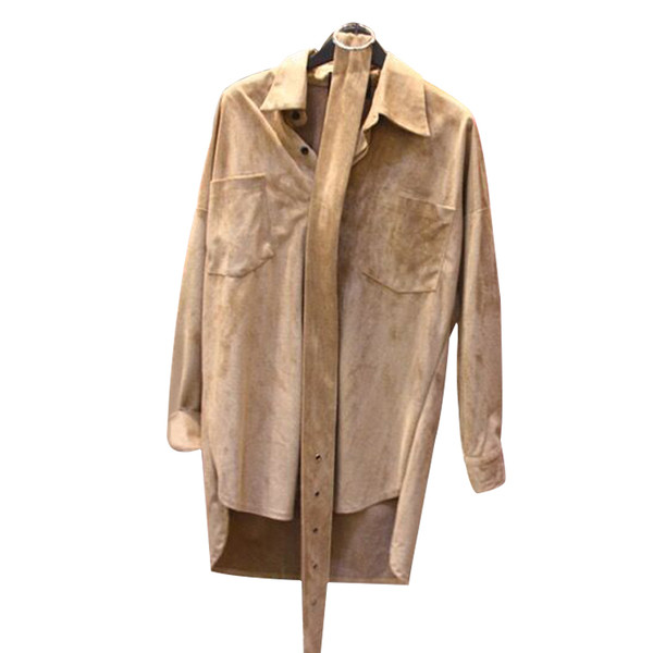 Σπορ-κομψό γυναικείο πουκάμισο με ζώνη σε μπεζ και μπορντό χρώμα