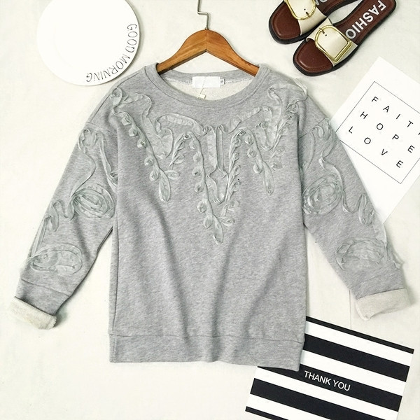 Γυναικεία μπλούζα  σε γκρι χρώμα